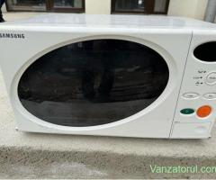 Cuptor microunde 12V