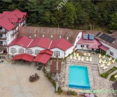 Pensiune turistica cu restaurant si 33 camere in Rasinari Sibiu