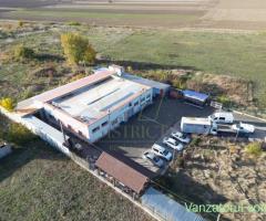 Hale si spatii industriale de vanzare • Anunturi si preturi