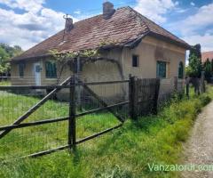 Casa Stâlpeni 1958 , curte 940mp