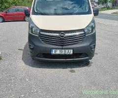 De vânzare Opel Vivaro 9 locuri