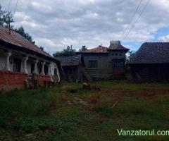 Gospodărie rurala, casa, terenuri