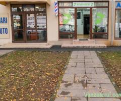 Nueva Barberia oferă 3 posturi de închiriat