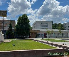Vând apartament cu doua camere ultracentral, Piata Revolutiei