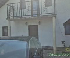 casa de vânzare 5 camere ,2 băi