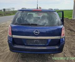 dezmembrez opel astra h