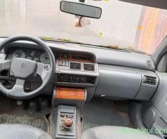 Auto de vanzare pentru piese.