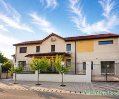 OPORTUNITATE RARĂ ÎN DUMBRĂVIȚA Proprietate exclusivistă de colț| 550 mp utili | Teren 1753 mp