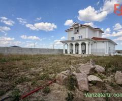 Casa de vanzare 5 camere si teren de 950 mp - Mosnita Noua