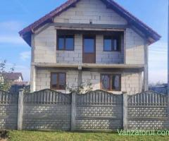 Vilă la roșu în Albeni Gorj