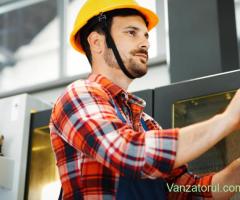 Manpower recruteaza ghilotinist si ajutor de tipograf in Cluj