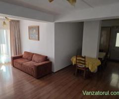 Închiriez Apartament