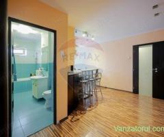 De vânzare apartament cu 3 camere în zona Nufărul