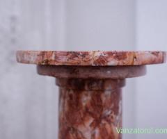 Coloane din marmura rosie de Ruschita,