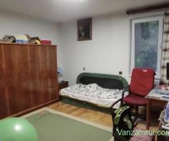 Vand apartament 3 camere, confort 1, 2 băi, etaj 2,Cornisa la 300 m de UMFST