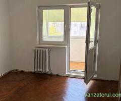 apartament 3 camere decomandat str Andrei Muresanu Bistrita