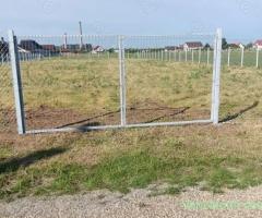 Ofer pentru închiriat 2500 mp teren intravilan