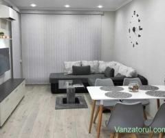 apartament de vanzare cu 2 camere decomandat, amplasat în zona Titan aproape de metrou