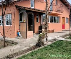 Vând casa în Padureni