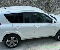Vând Toyota RAV4, an 2010