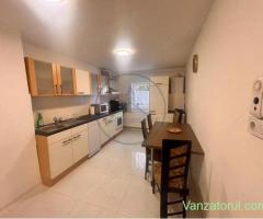 Apartament 3 camere, 70 mp + beci 10 mp, renovat complet, Andrei Mureșanu