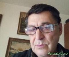 vînd barcă pneumatica