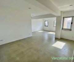 Apartament 3 camere | Terasă + 2 balcoane | Parcare | Bloc nou