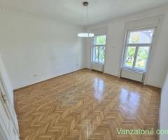 Birou de inchiriat - Piata Sinaia - 3 Camere-86 MP- Etaj 1- Centrala - 700 Euro !