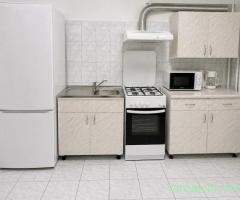 Apartament spațios cu 3 camere, 75 mp, decomandat, 2 băi, 2 balcoane –