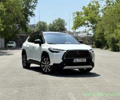 Toyota Corolla Cross dual bi-tone exclusive