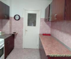 Proprietar ofer spre inchiriere apartament cu 3 camere