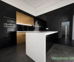Apartament cu 5 camere, circular, in Piata Sf. Maria