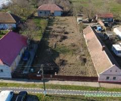 Vind teren construcție ultracentral Peciu Nou