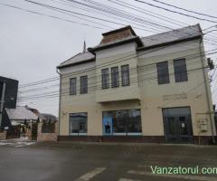 Spatiu Comercial ,140 mp ,10 euro mp fostul BCR CAMPIA TURZII + loc de joaca pentru copii .