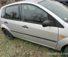 Dezmembrez Ford Fiesta