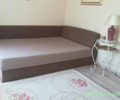 Vand apartament 2 camere f spatios Cornisa Bistriței , parter
