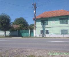 Vand casa în comuna Altâna jud.Sibiu