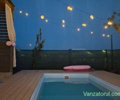 vand casa cu gradina si piscina