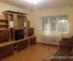 De închiriat apartament cu doua camere decomandate în zona Soarelui