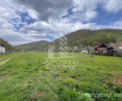 Teren intravilan, 1000 -1500mp, parcela de colt, in sat Gros Hunedoara