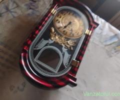 Ceas de perete stil pendul