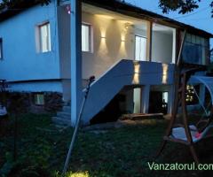Inchiriez casa si teren la familie persoane gospodare in Dragasani, str Dealul VIILOR