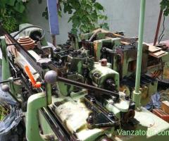 Vând strung semiautomat pentru lemn