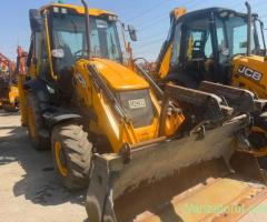 Buldoexcavator JCB 3CX an 2020