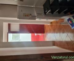 Închiriez apartament 3 camere
