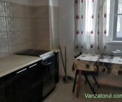 Apartament 2 camere renovat, cat friendly, balcon, etaj 1, Basarabiei