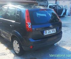 Ford Fiesta 1,2 benzina 110000 km reali an 2008