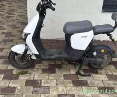 Scuter electric fără permis autonomie 90km