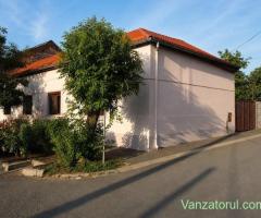 Vand apartament la casă cu curte - zonă centrală aproape de Malul Mureșului!