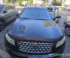 Vând Infiniti FX45.